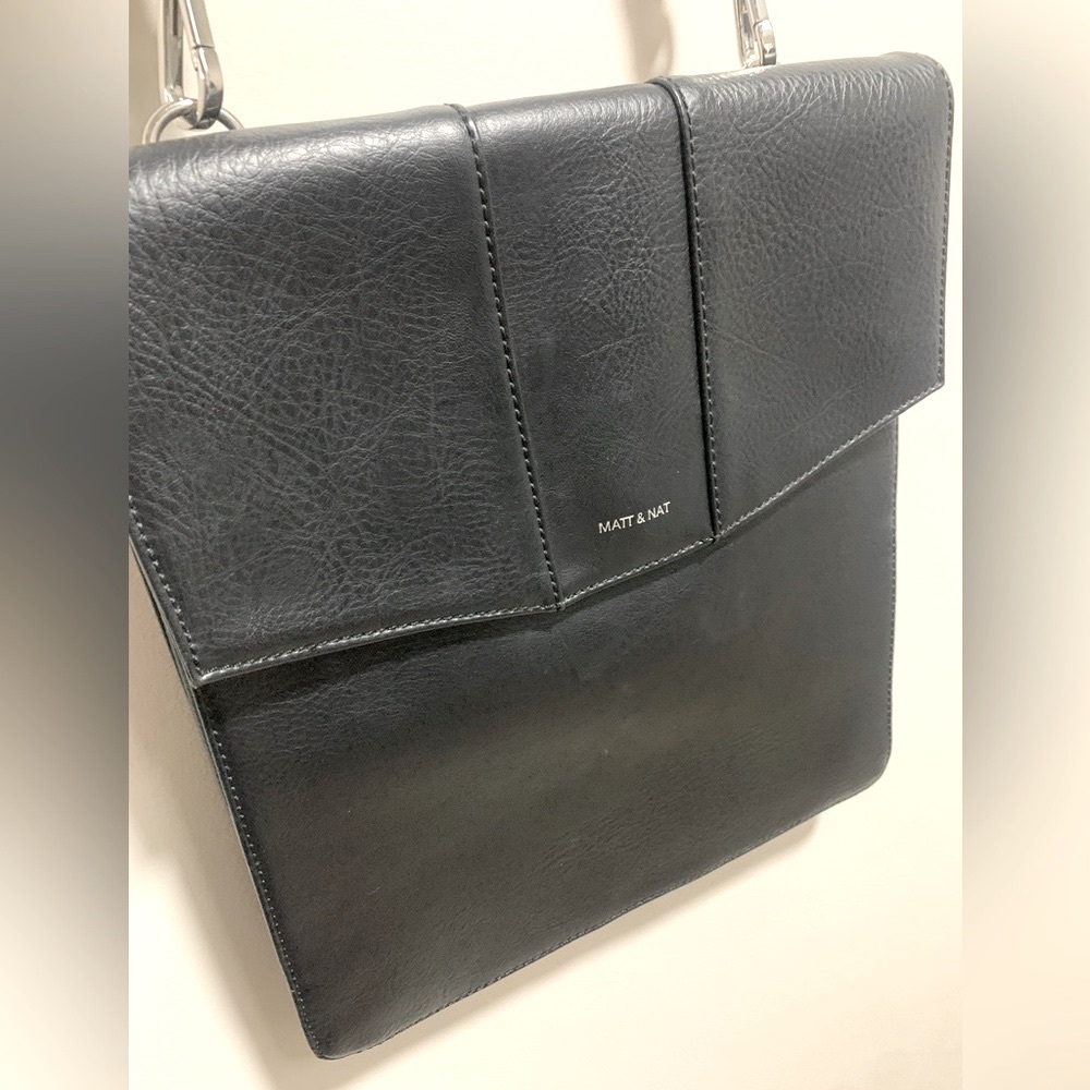 Matt & Nat Hamel Black Began Leather Purse with Crossbody Strap